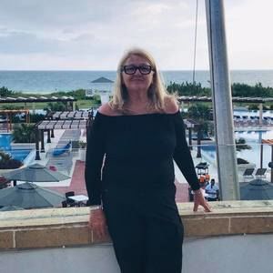 Meet your Posher, Brenda